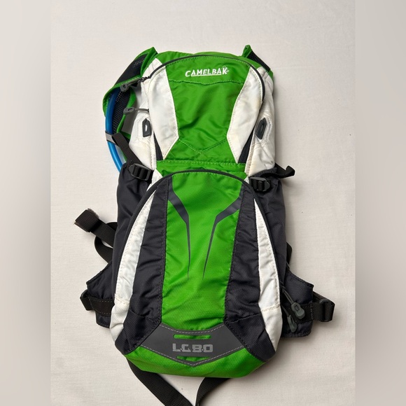 CamelBak Green and Black Hydration Pack - Picture 1 of 8